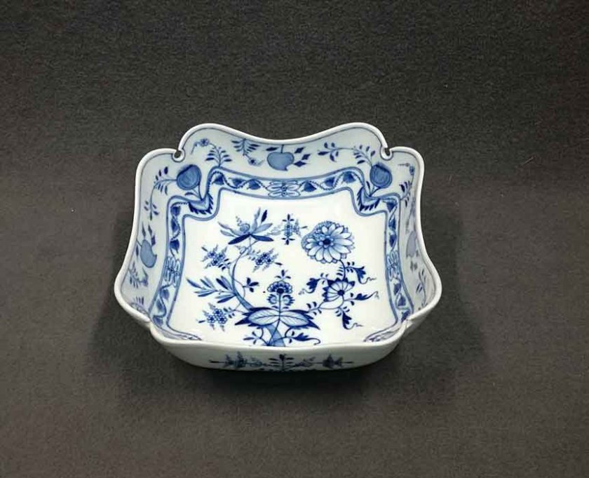 meissen-um-1860-zwiebelmuster