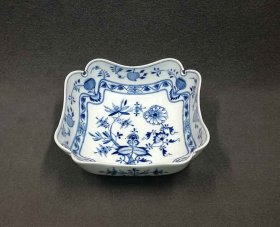 meissen-um-1860-zwiebelmuster