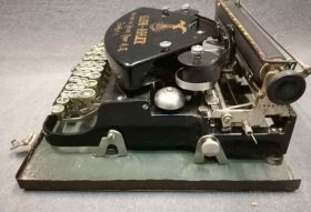 klein-adler-1-schreibmaschine-original-zustand-voellig-i-o-mit-koffer-1912-24.4