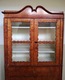 sekretaer-um-1850-mit-vitrinenaufsatz-birke.6