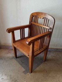 grosser-imposanter-stuhl-um-1900.2