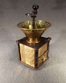 kaffeemuehle-a-m-19-jh-messing-eisen.2