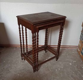 3fach-beistelltisch-serviertisch-3xausziehb-bzw-3-tische-um1900.1