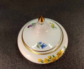 meissen-dose-blumenmalerei.4