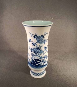 meissen-vase-blaumalerei-asiatische-malerei.4