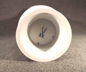 meissen-vase-blaumalerei-asiatische-malerei.7