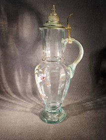 glaskrug-mit-emaillemalerei-schmetterling-um-1880.4