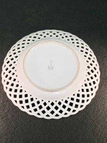 1meissen-um-1750-teller-mit-blumenmalerei-goldrand.11